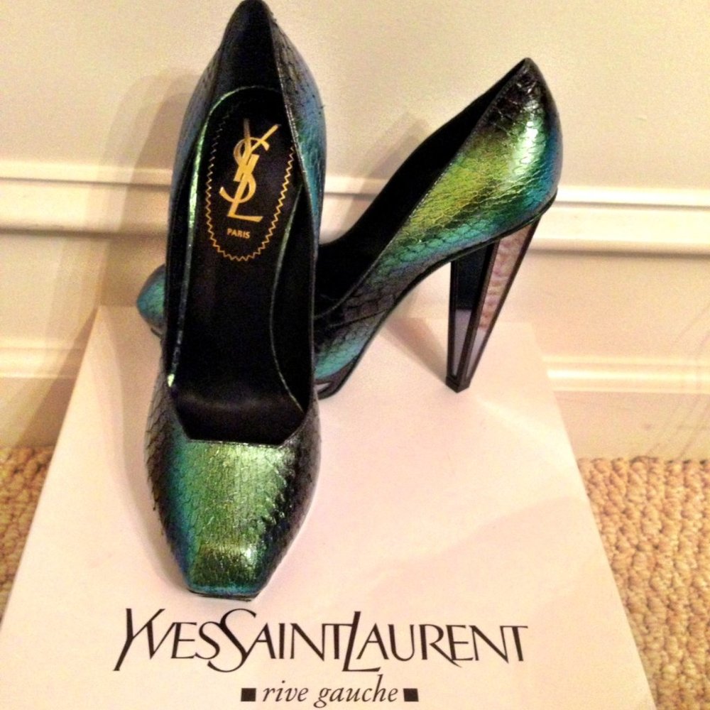 Meet your Posher, Angela